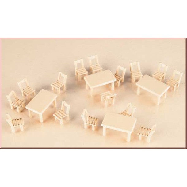 Auhagen 41607 stoły, krzesła drewniane 48szt (H0)