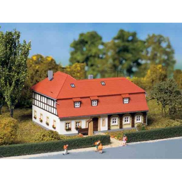 Auhagen 13305 dom z Dolnego Śląska 120 x 95 x 70 mm (TT)